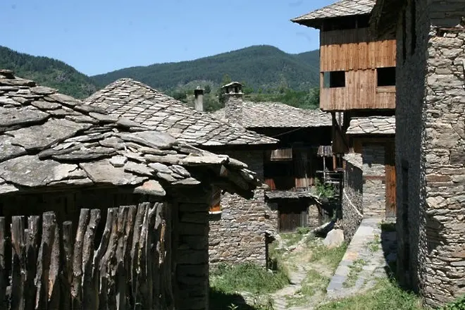 Как се краде имот в България?