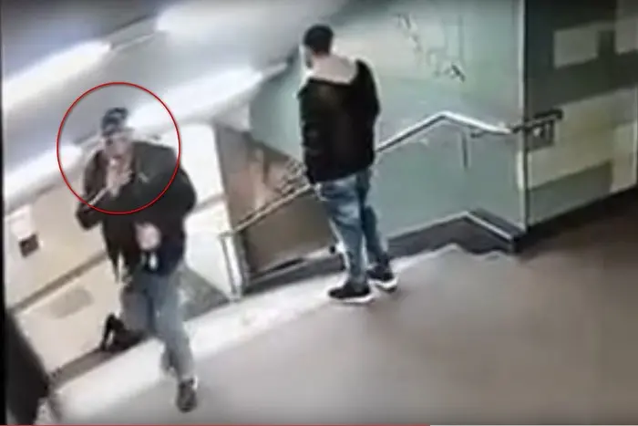 Ето го Светослав Стойков, ритнал жената в берлинското метро (ВИДЕО)