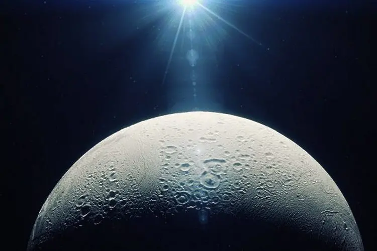 Луна на Сатурн с възможен живот (ВИДЕО)