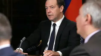 Слухове: Отстраняването на Медведев е близо