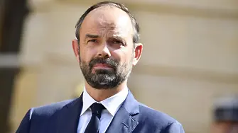 Новото френско правителство - смесена компания