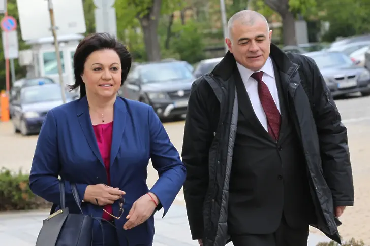 Корнелия Нинова предложи за начало замразяване на депутатските заплати