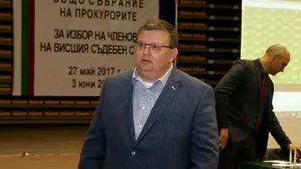Под погледа на Цацаров: прокурори избират членове на ВСС (СНИМКИ)