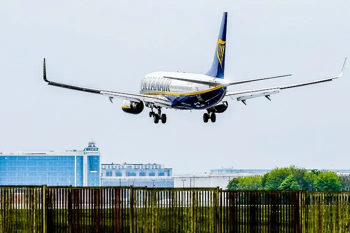 Ryanair предлага по-високи заплати на пилотите, за да останат