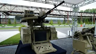 Робот-картечница с руска електроника сам решава по кого да стреля
