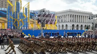 Без покана за български военни на парада в Киев
