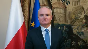 Представителят на Полша в ЕС е подал оставка заради комунистическо досие