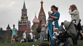 Анкета: 84% от руснаците - щастливи. Психиатър обяснява защо