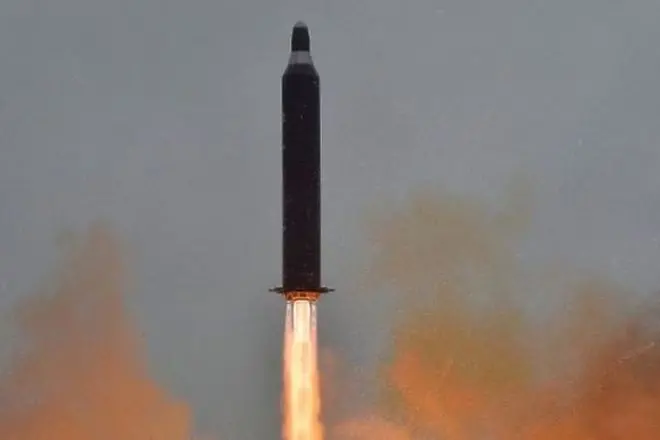 Северна Корея празнува 9 септември с балистична ракета