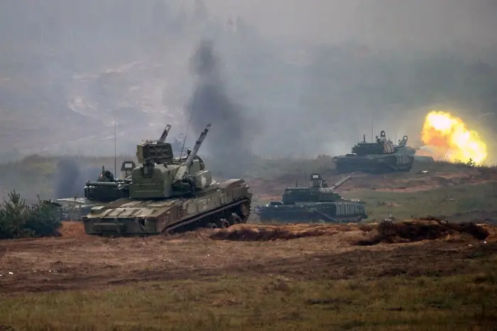 Руски войници потопили танк на учение?