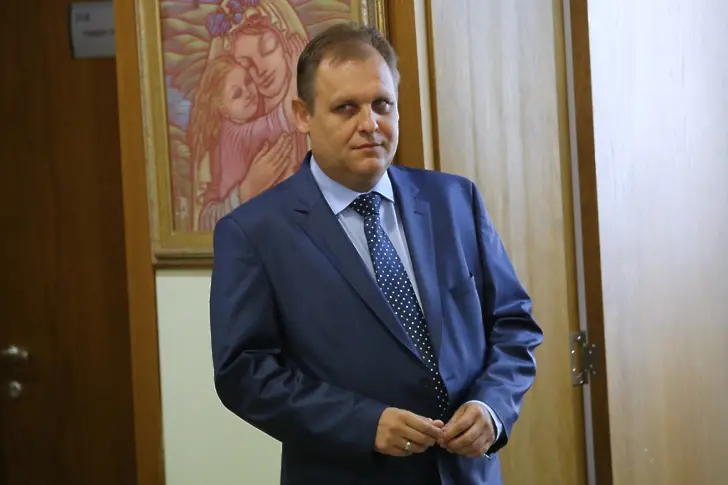 ВСС притисна Радев - все пак ще назначи Георги Чолаков за шеф на ВАС