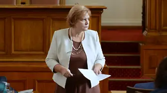 Менда Стоянова: В бюджета няма луканка, но има обилно пармезан