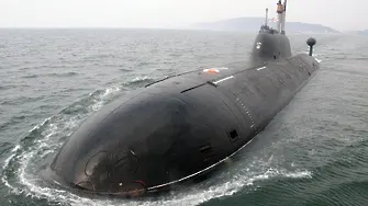 Американци се разхождат из руска подводница, наета от Индия
