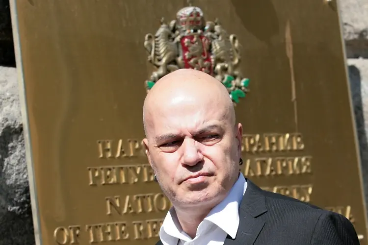  Адвокатите на Слави и прокуратурата дружно срещу отказа за регистрация на „Няма такава държава“
