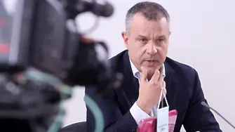 Кошлуков оглавява БНТ, Каменаров подаде оставка