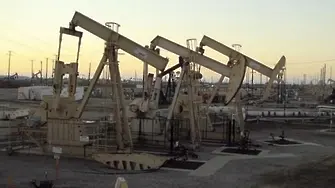 Цената на петрола е на 13-месечен връх