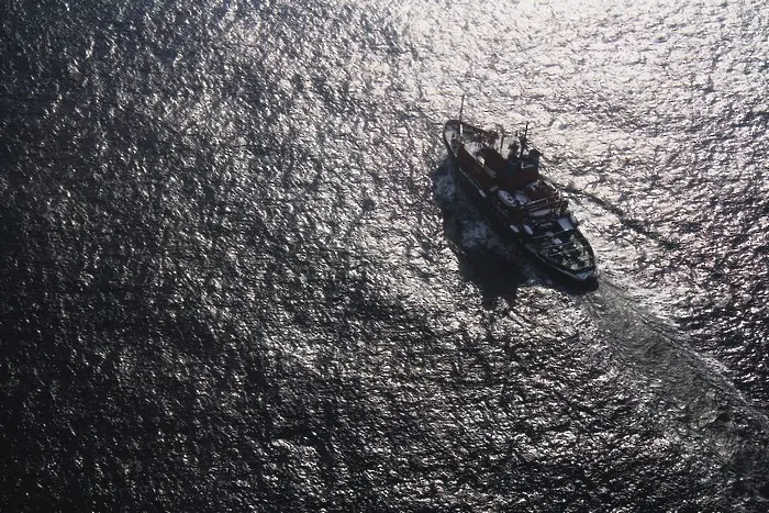 Руски траулер с 21 моряци изчезна в Японско море
