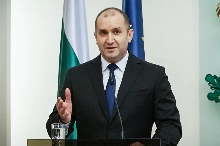 Румен Радев: България има интерес от руски газ пряко, през Черно море