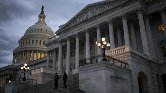 Сенатът на САЩ отстрани пречки пред помощта от $40 млрд. за Украйна
