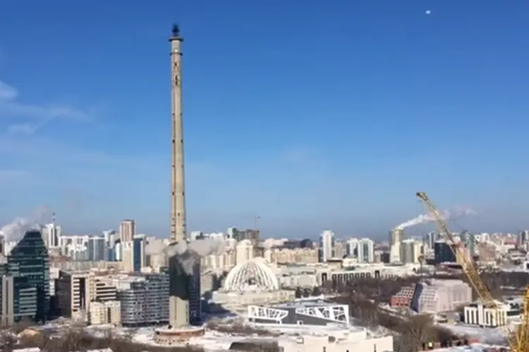 Как рухна втората по височина тв кула в Русия (ВИДЕО)