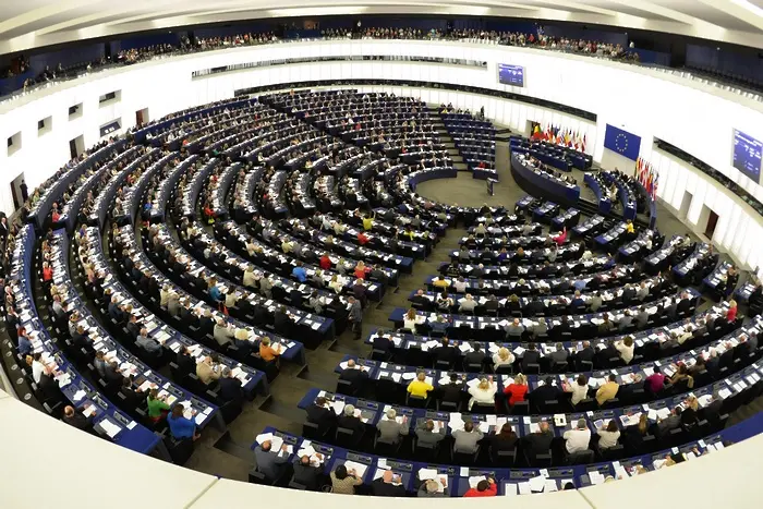 Европарламентът одобри прекратяването на мониторинга над България