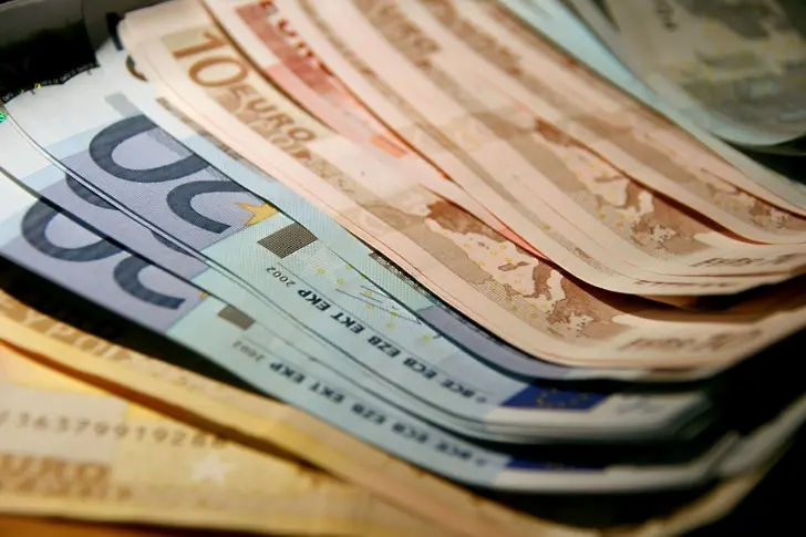 Расте броят на българите, които не одобряват еврото