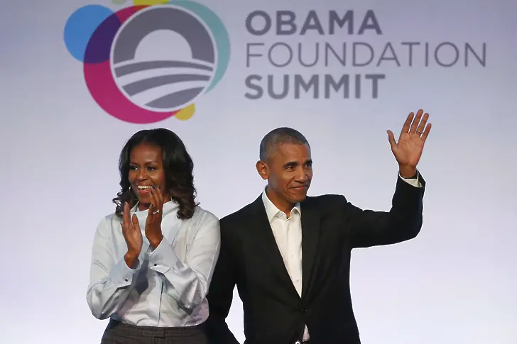 Семейство Обама са любимците на Америка