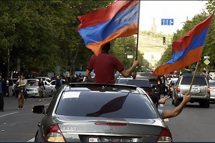 Опозицията в Армения пак на улицата. Иска пълна промяна