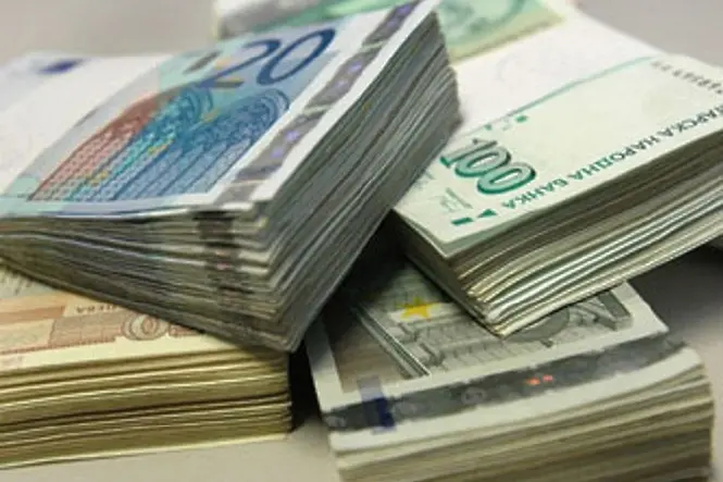 България втора в Европа по плащания в брой