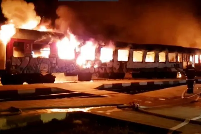 Пламна влакът София - Бургас, няма пострадали