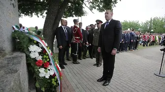 Радев похвали Скопие за българските военни паметници (СНИМКИ)