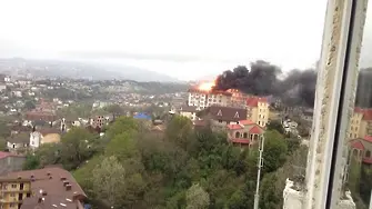 Пожар в жилищен блок в Сочи
