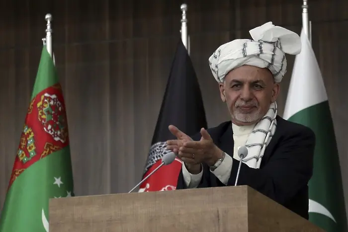 Афганистан обяви примирие с талибаните