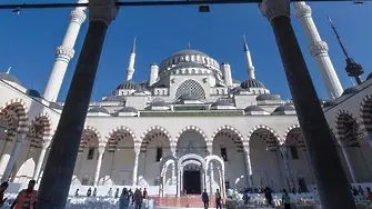 Най-голямата джамия в Турция - вдигната при Ердоган за $100 милиона 