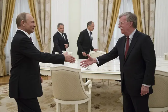 Договорена е среща Тръмп-Путин