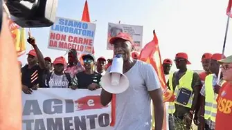 Българи - берачи на домати в Италия, обявиха стачка