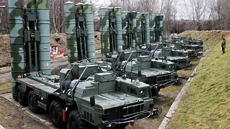 Индия плати аванс за руската отбранителна система С-400