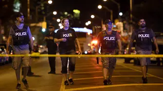 Двама убити, 12 ранени при стрелба в Торонто