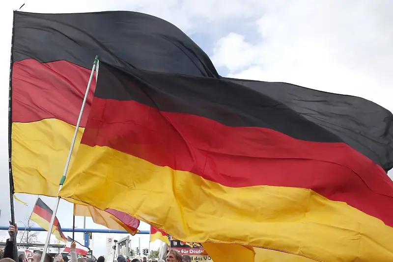 Голямата коалиция в Германия ще управлява до 2021 г.