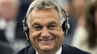 Орбан получи правото да управлява с декрети