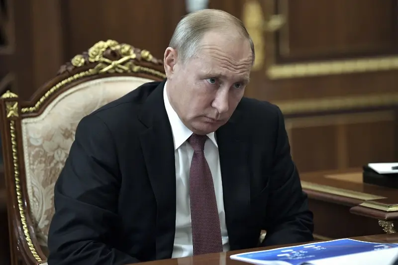 Русия подкупва британски лордове да блокират санкциите