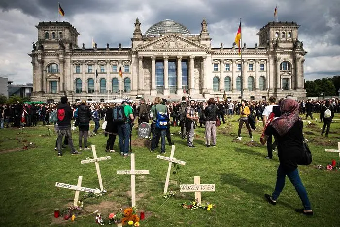 Германският Център за политическа красота е почти брутален