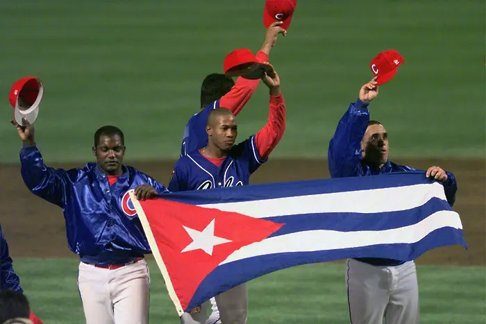 Пробив - на кубинските бейзболисти вече не се налага да бягат в САЩ