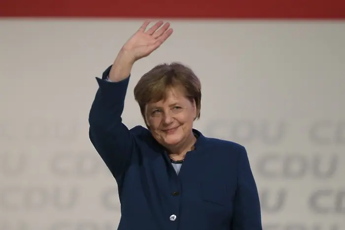 Ангела Меркел раздели германците