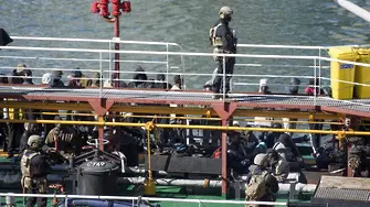 Мигранти отвлякоха за малко турски танкер (СНИМКИ, КАРТА, ВИДЕО)