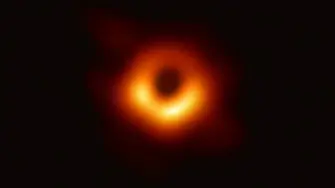 За първи път: учени заснеха черна дупка (ВИДЕО)