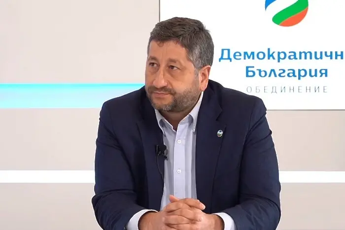 Христо Иванов: Системата за разпределение на делата е отговорност на ВСС. И Гешев го знае