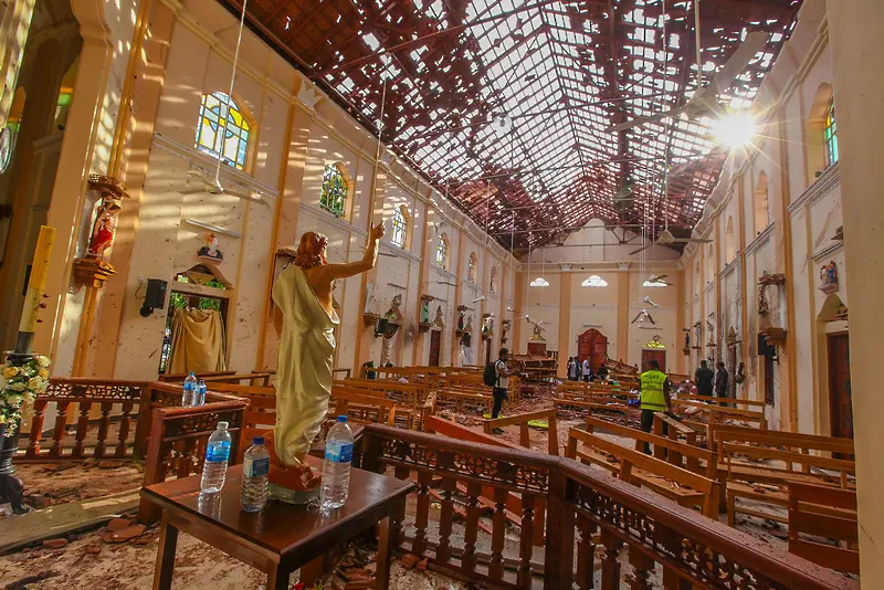 Координирани бомбени атаки в католически храмове и хотели в Шри Ланка (ОБНОВЕНА)
