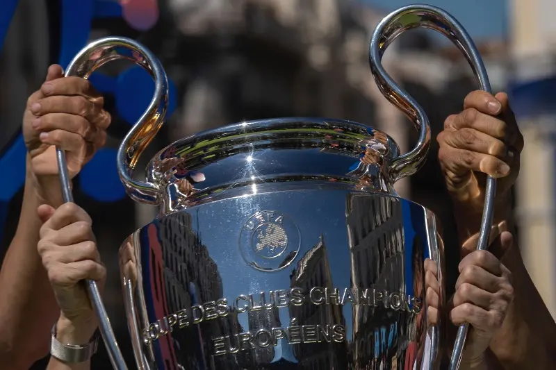 УЕФА спря Шампионската лига до второ нареждане