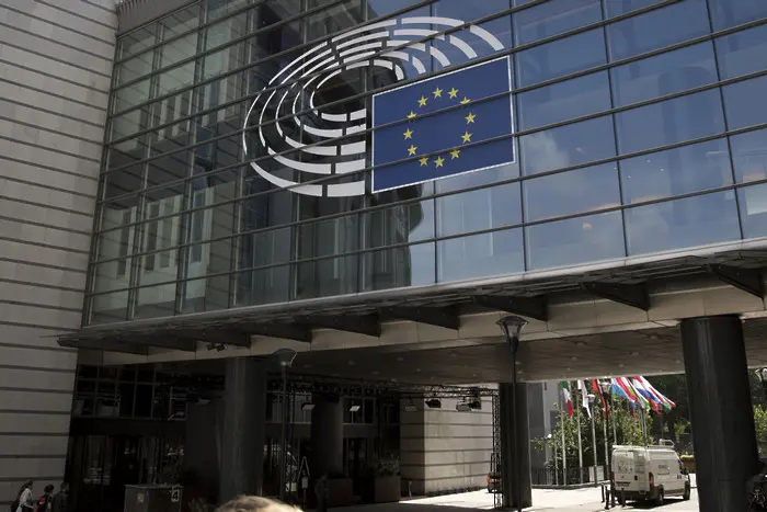 ЕП отхвърли поправките за Радев в резолюцията за България